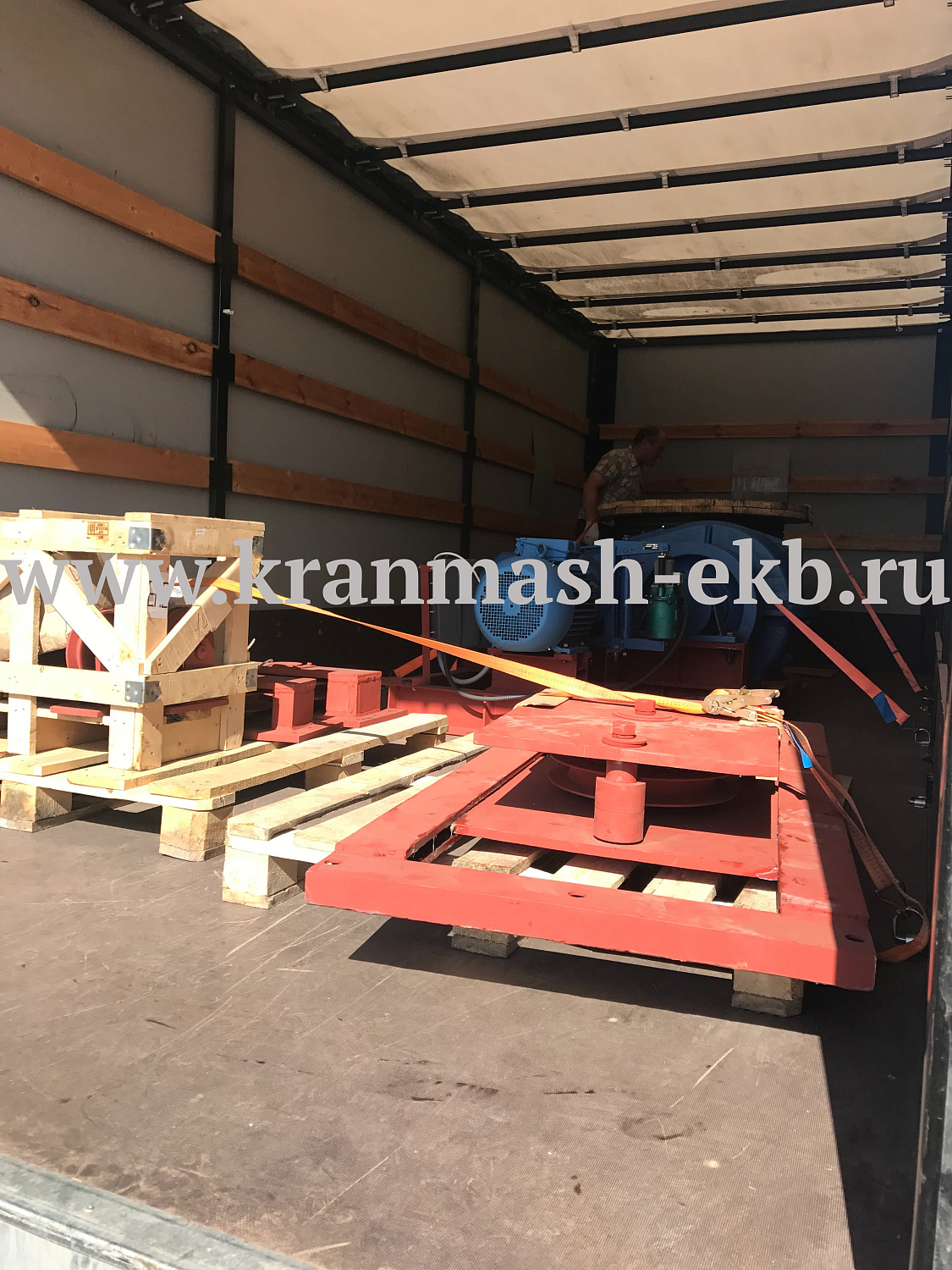 Лебедка маневровая ЛЭМ-10Ш1 Лебедка маневровая ЛЭМ-10Ш2